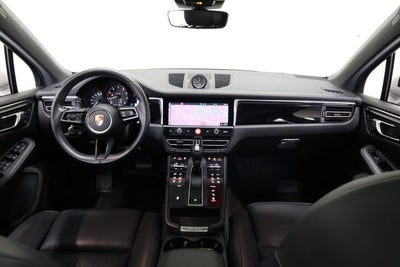 2023 Porsche Macan Base