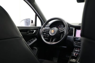 2023 Porsche Macan Base