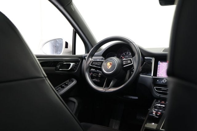 2023 Porsche Macan Base