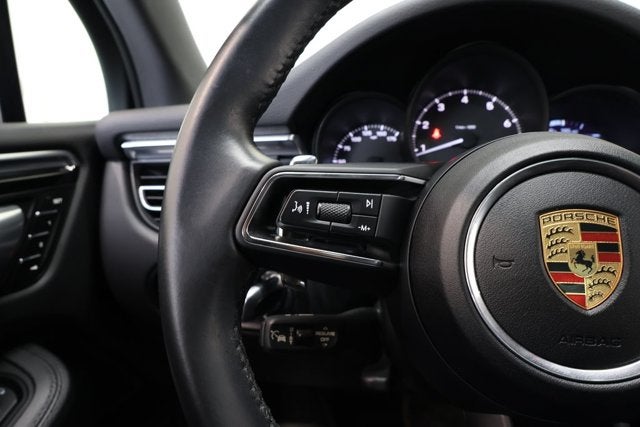2023 Porsche Macan Base