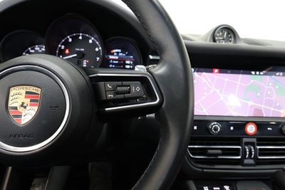 2023 Porsche Macan Base