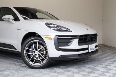2023 Porsche Macan Base