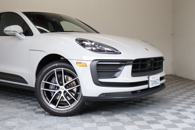 2023 Porsche Macan Base