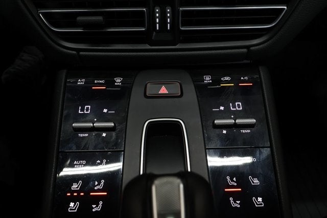 2023 Porsche Macan Base
