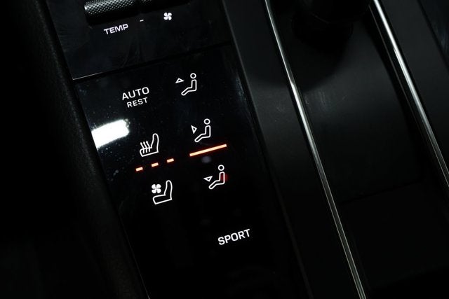 2023 Porsche Macan Base