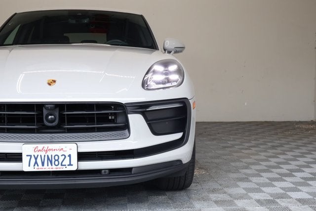 2023 Porsche Macan Base