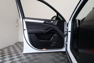 2017 Porsche Cayenne GTS