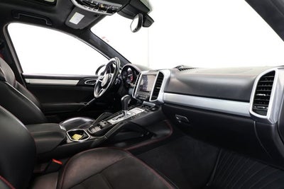 2017 Porsche Cayenne GTS