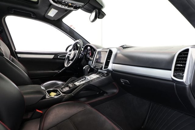 2017 Porsche Cayenne GTS