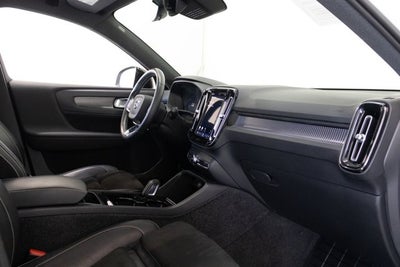 2021 Volvo XC40 P8