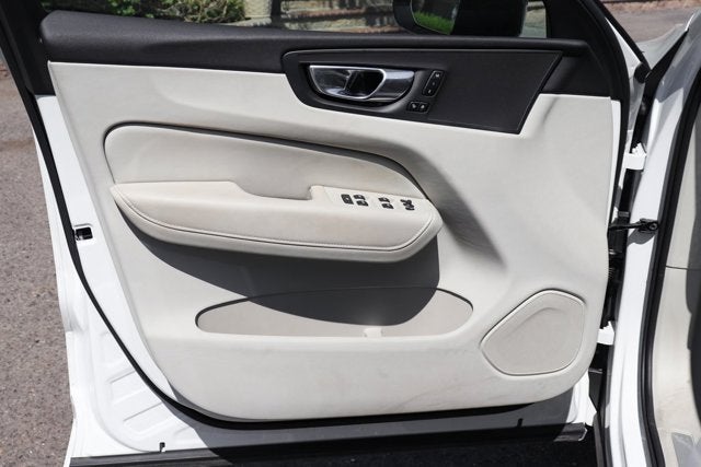 2024 Volvo XC60 B5 Core