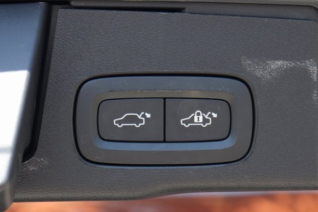 2024 Volvo XC60 B5 Core