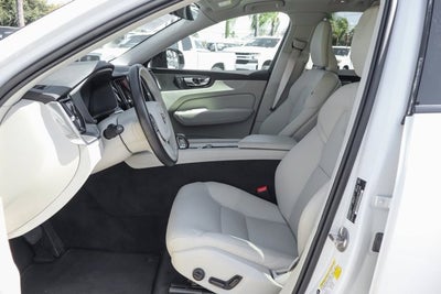 2024 Volvo XC60 B5 Core