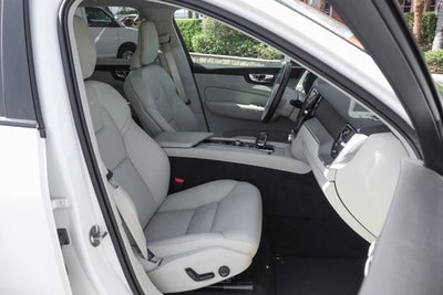 2024 Volvo XC60 B5 Core