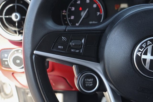 2019 Alfa Romeo Giulia Base