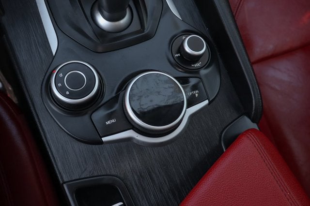 2019 Alfa Romeo Giulia Base