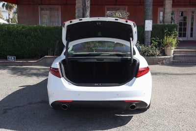 2019 Alfa Romeo Giulia Base