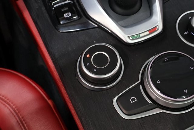 2020 Alfa Romeo Stelvio Base